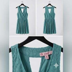 Candie's Aqua Textured Sleeveless Blouse